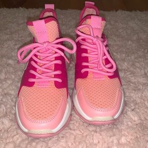 Steve Madden sneakers
